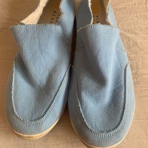 Vionic beach slip on sneaker medium blue